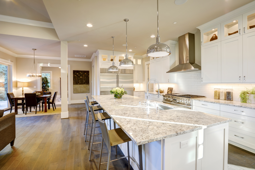 White,Kitchen,Design,Features,Large,Bar,Style,Kitchen,Island,With